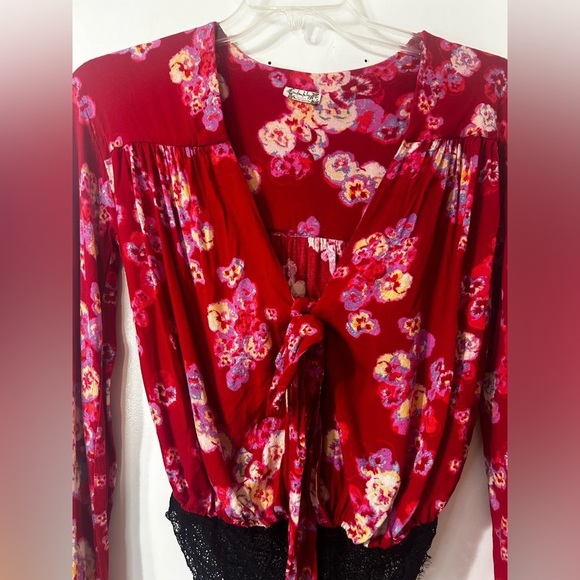 Free People Intimately Women's Floral Forties Feel Bodysuit Bell Sleeve Size XS - Picture 8 of 9